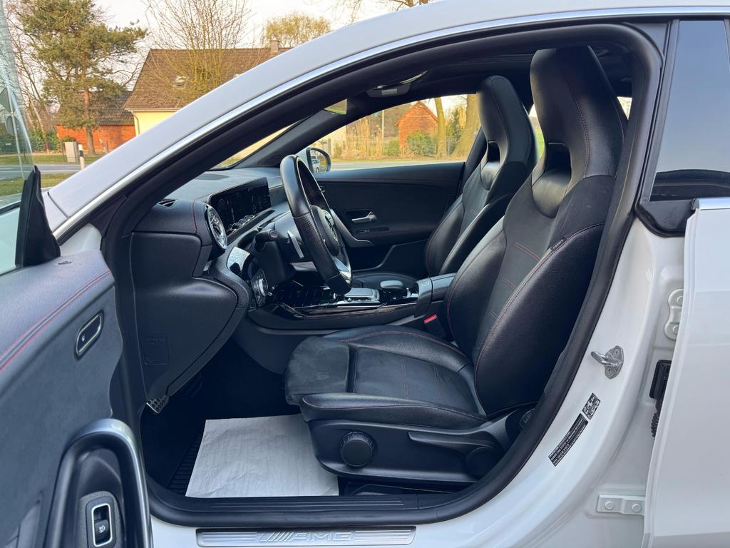 Mercedes-Benz CLA 35 AMG