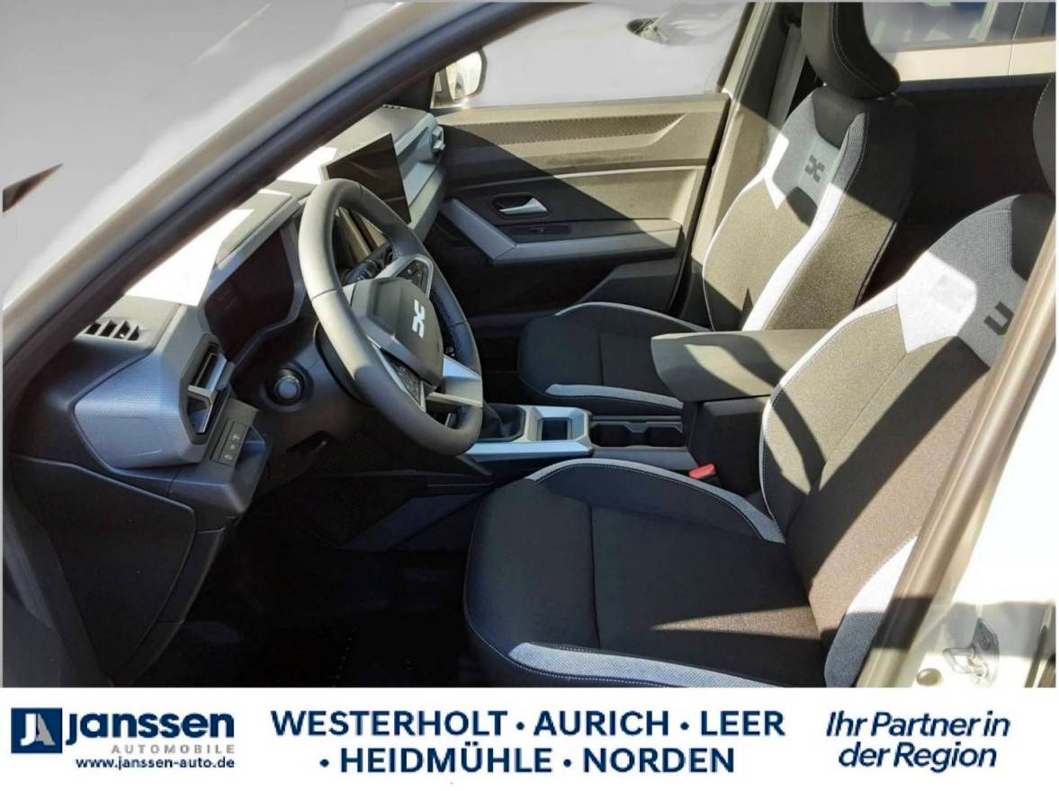 Fahrzeugabbildung Dacia Neuer Dacia Duster Journey mild hybrid 140