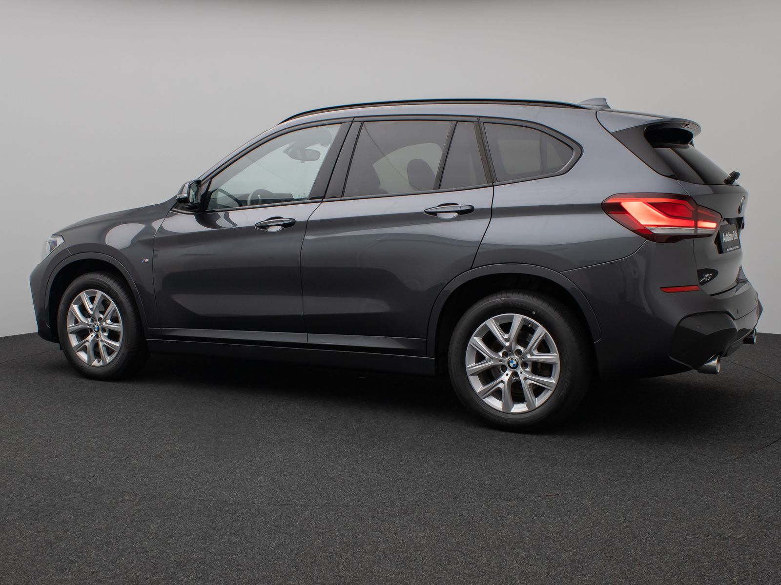 Fahrzeugabbildung BMW X1 xD20d M Sport ACC HUD DAB Panorama HiFi Leder