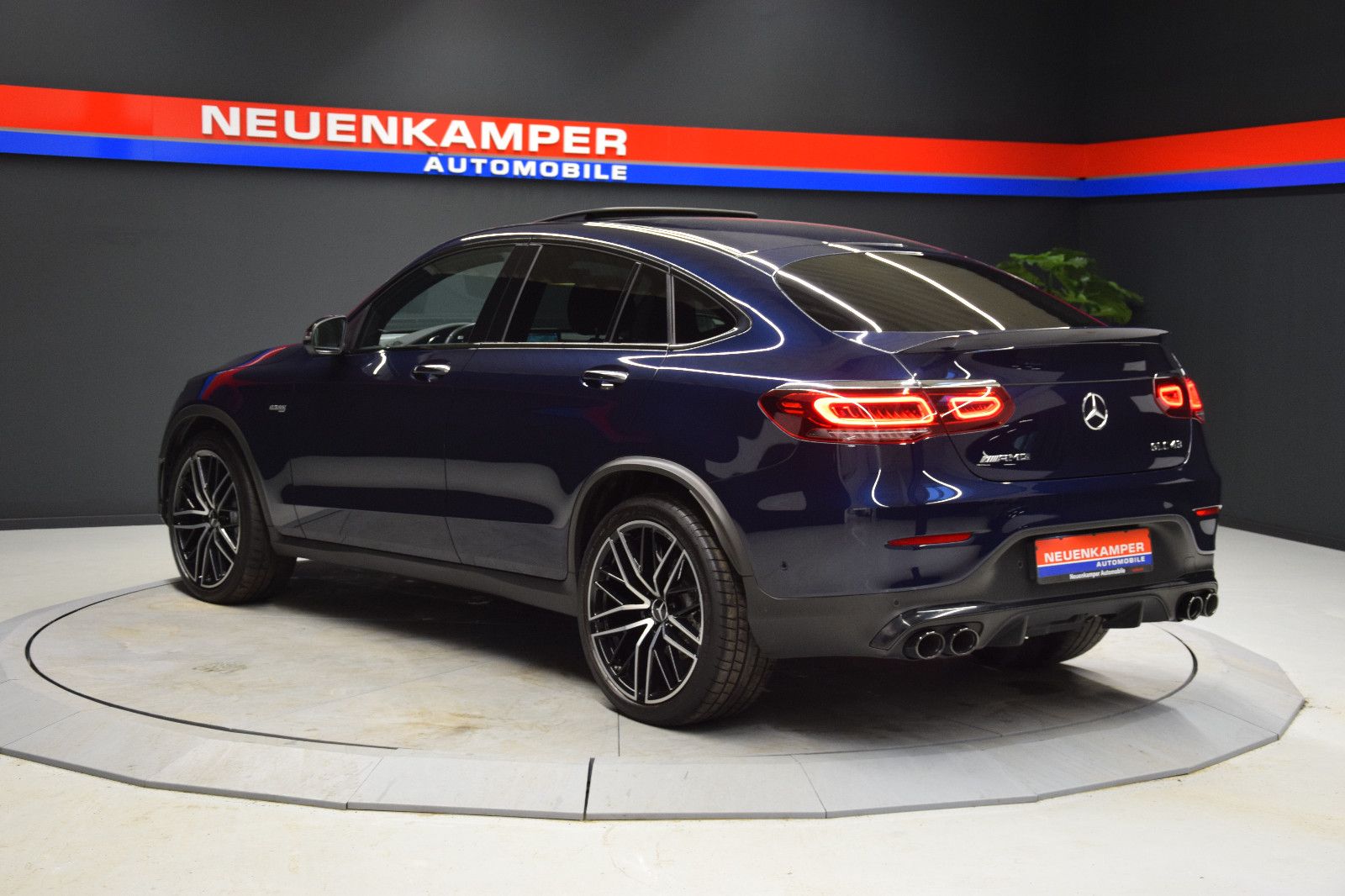 Fahrzeugabbildung Mercedes-Benz GLC 43 Coupe AMG 4Matic Pano s.AGA HuD ACC Burme