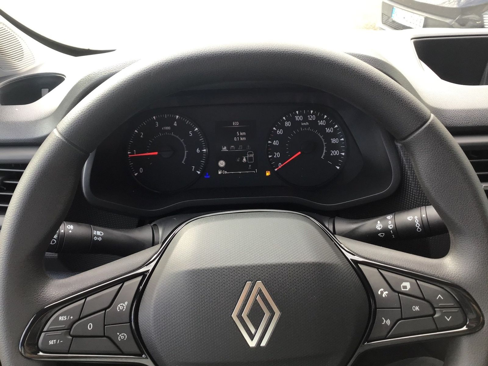 Fahrzeugabbildung Renault Trafic Lkw Komfort L2H1 3,1t Blue dCi 130 MY24