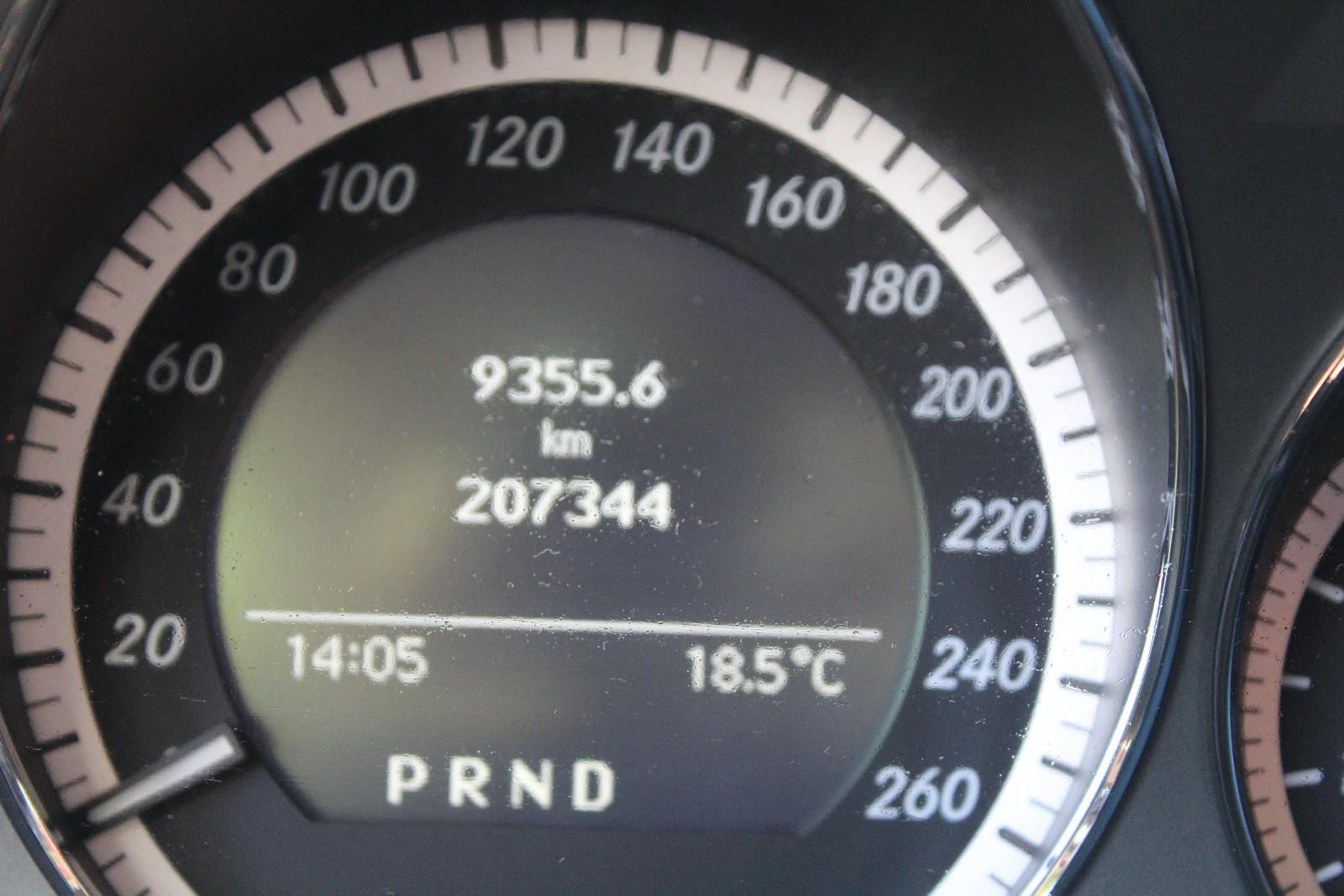 Mercedes-Benz C180 2011 — photo 10
