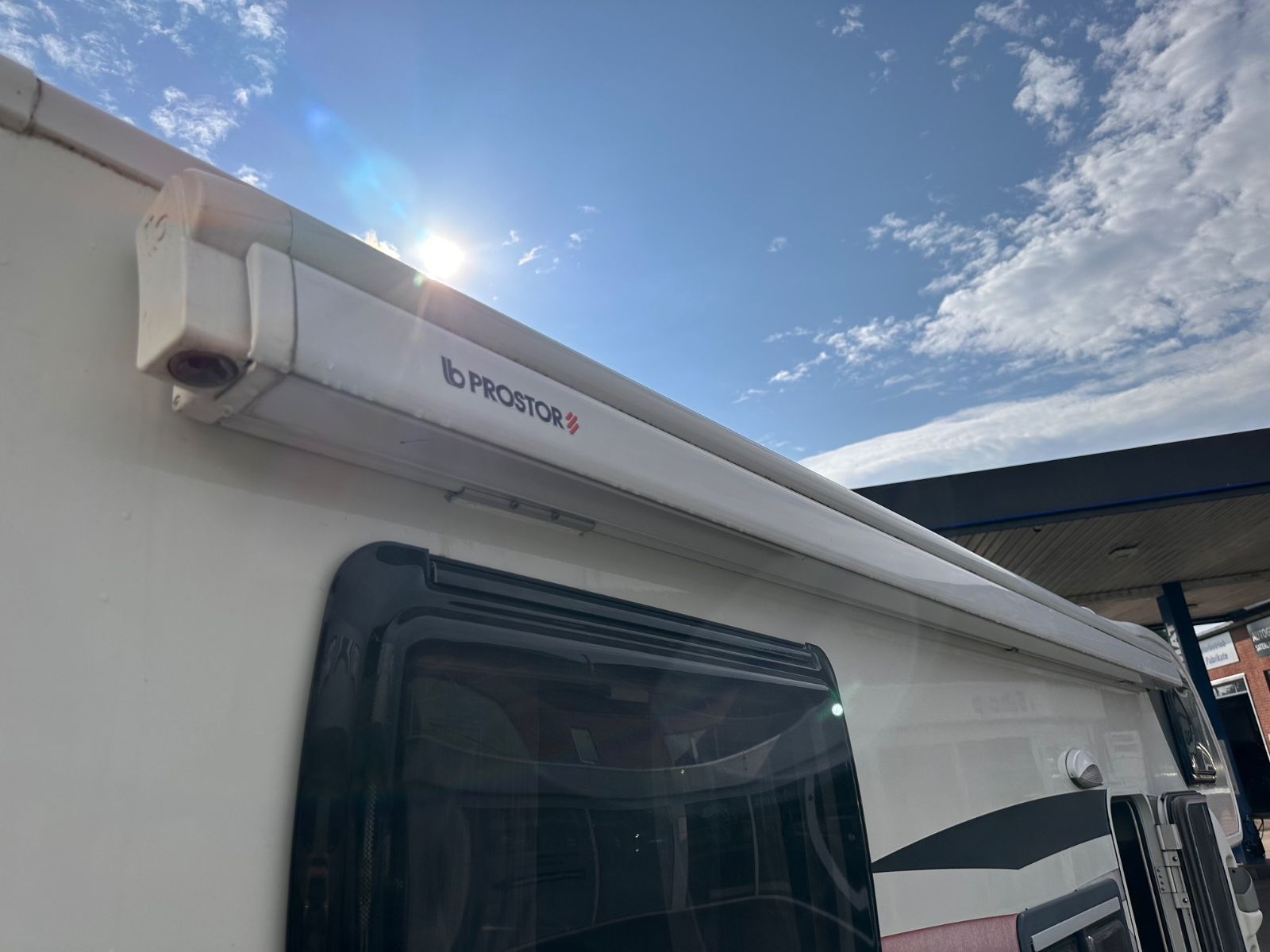 Fahrzeugabbildung Challenger Birthday 31 M14 140CH Transit WC/AHK