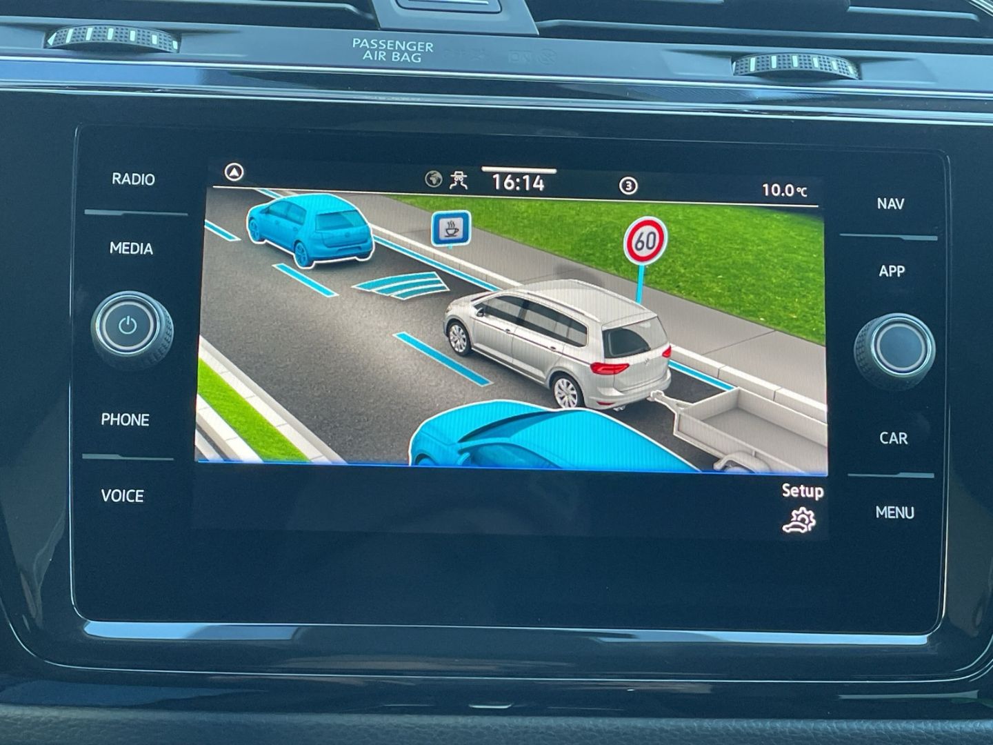 Touran 2.0TDI DSG R-Line AHK/Kamera/ACC/Navi/LED