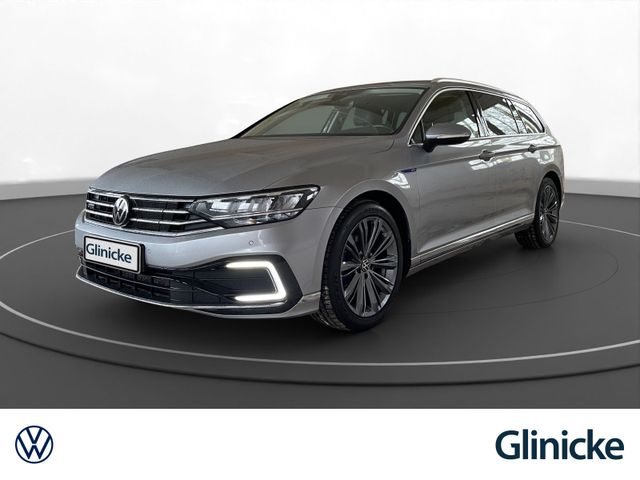 Volkswagen Passat Variant GTE AHK LED LM 18" Navi PDC vo+hi