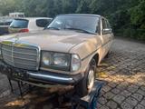 Mercedes-Benz W123 240 DIESEL H-KENNZEICHEN - scheckheftgepflegte Mercedes 240