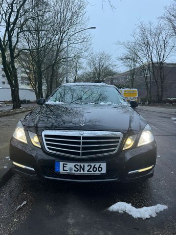 Mercedes-Benz E 220 E -Klasse Lim. E 220 CDI BlueEfficiency