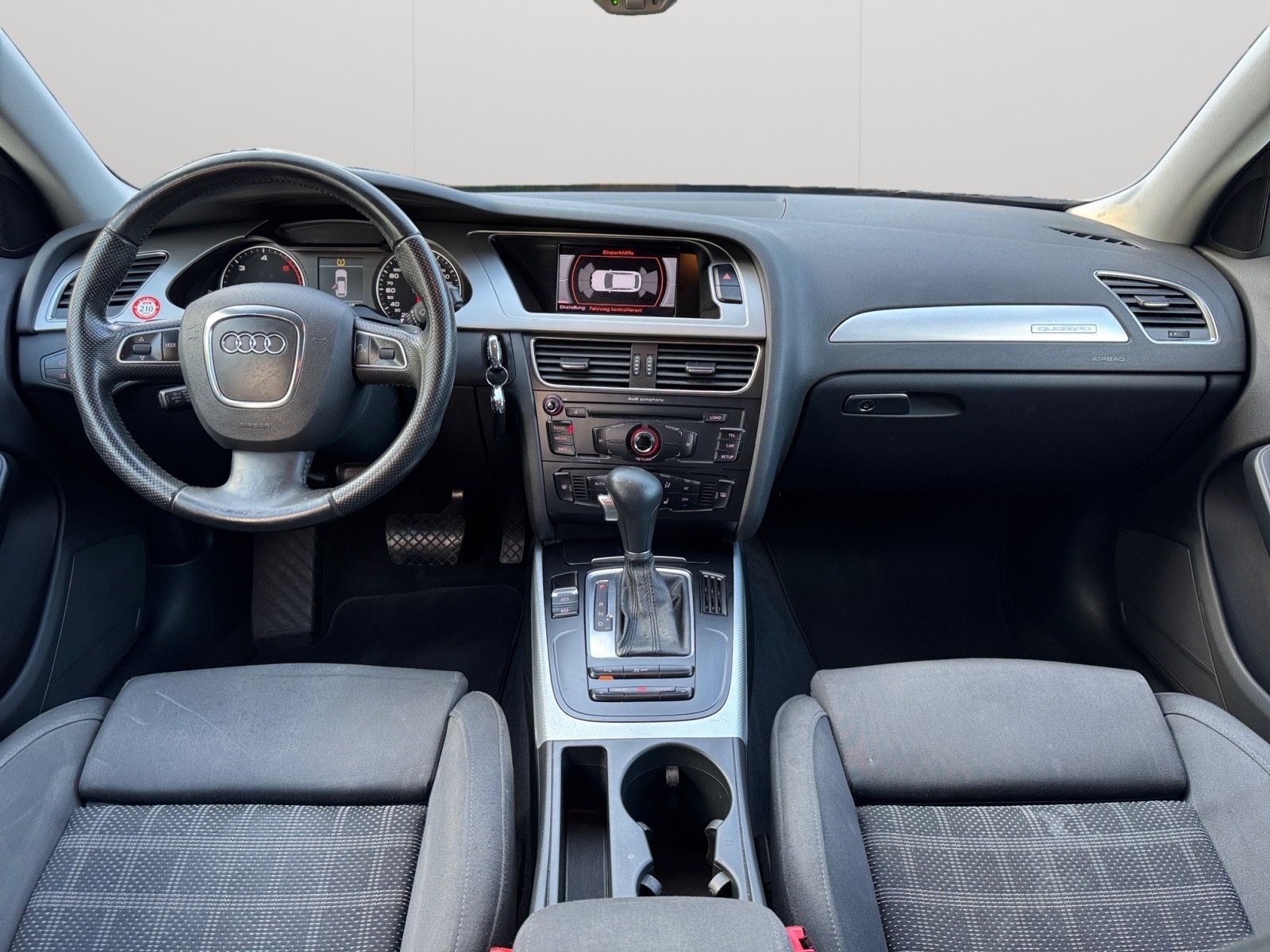 Fahrzeugabbildung Audi A4 Avant Ambition quattro*8Fach Alu*LED*Xenon
