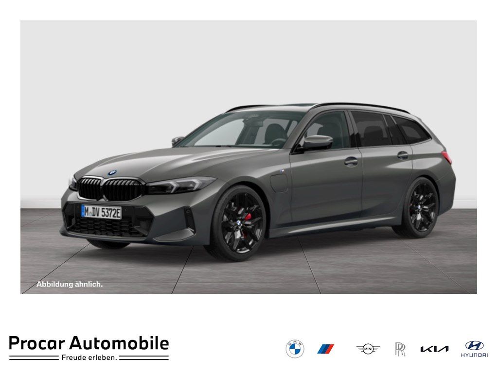BMW 330e xDrive Touring M Sport Pro HUD PANO AHK RFK