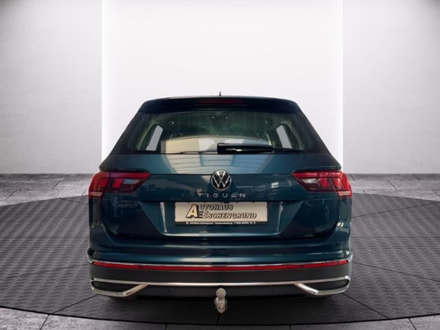 Fahrzeugabbildung Volkswagen Tiguan 1.5 TSI DSG ELEGANCE AHK NAVI GJR