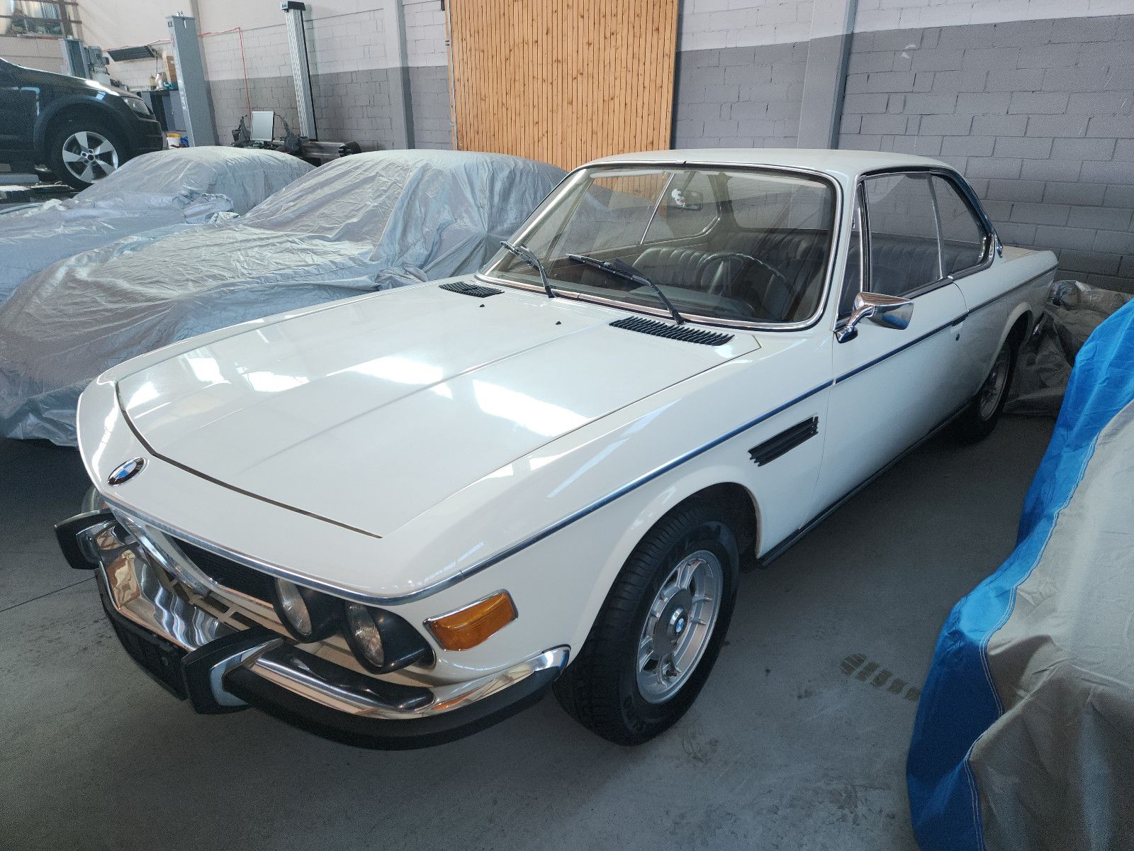 Fahrzeugabbildung BMW 2800cs *Oldtimer*Automatik*Elk.Fensterhebe*