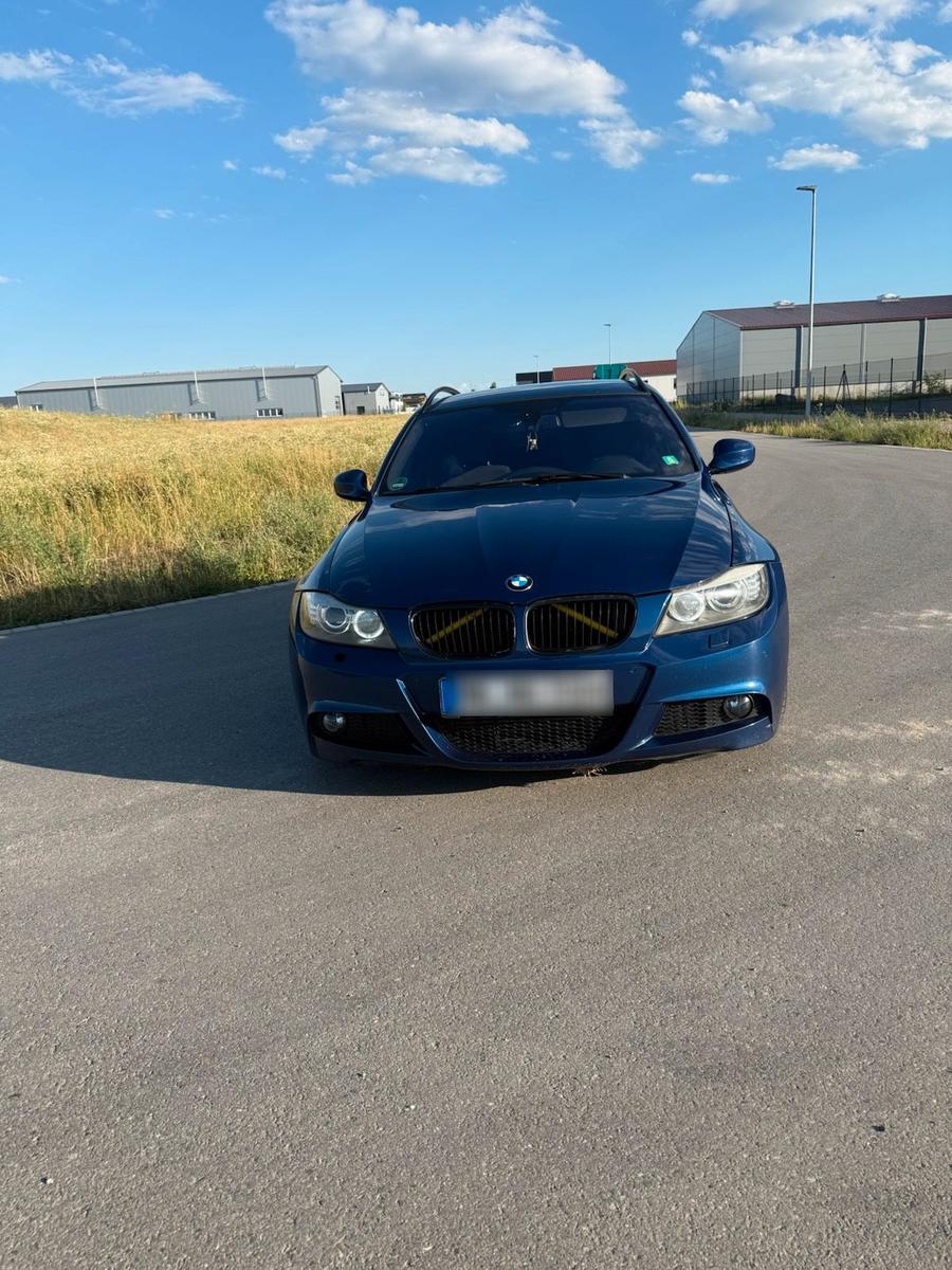 BMW 330