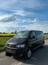 Volkswagen Multivan 2,0l TDI - Volkswagen LT mit Diesel-Antrieb: Kleinbus
