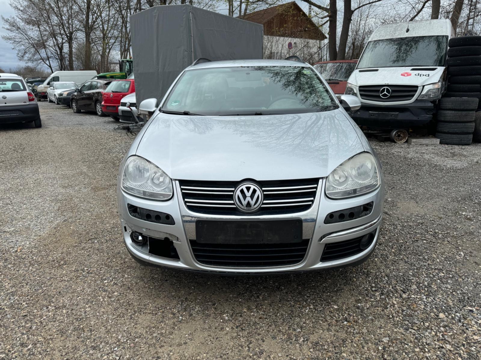 Volkswagen Golf 2008 — interior