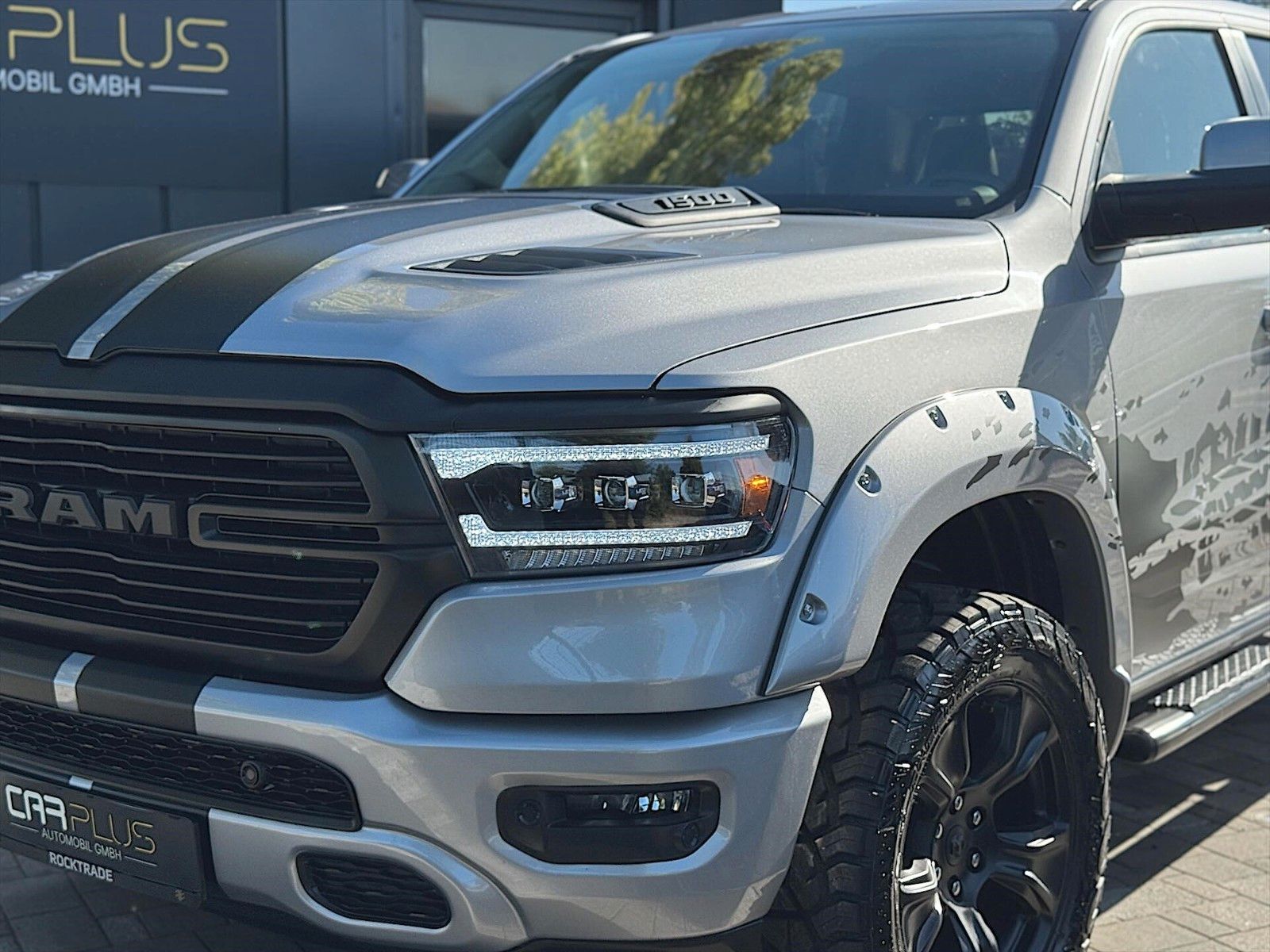 Fahrzeugabbildung Dodge RAM 5.7 V8 HEMI LARAMIE NIGHT Offroad 4x4 LED