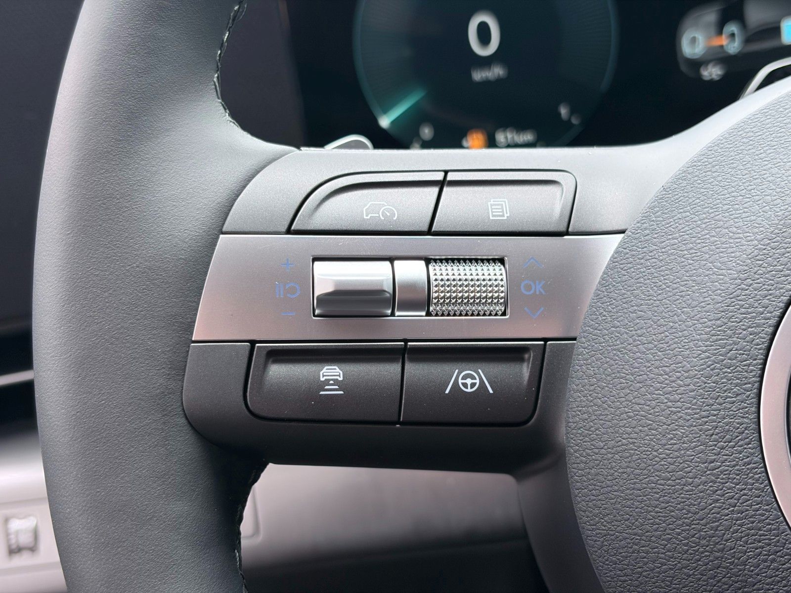 Fahrzeugabbildung Hyundai Kona 1.6 GDI Trend KlimaA,LED,Navi,SHZ,el.Heck