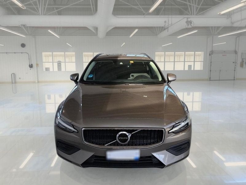 Volvo VOLVO V60 B4 D AUTOM. MOMENTUM BUSINESS STATION  imagem 2