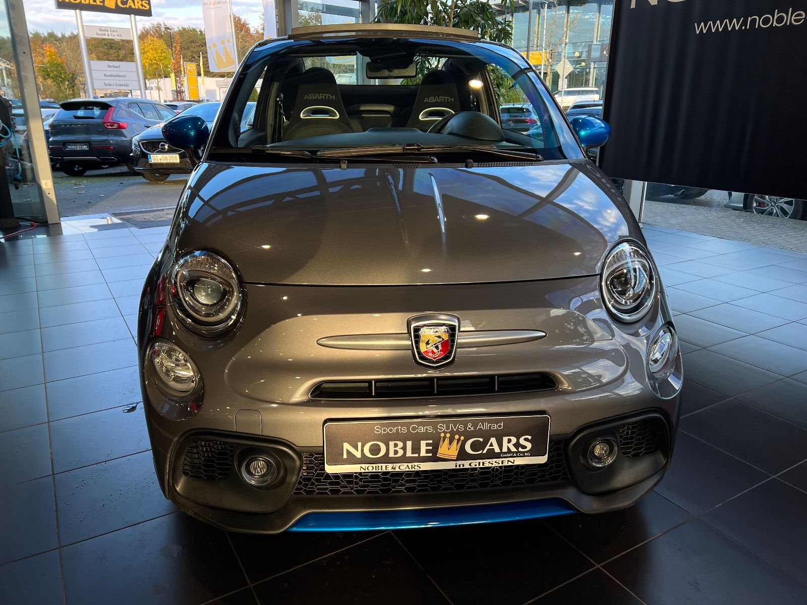 Fahrzeugabbildung Abarth 595C F595 Pista CARPLAY DAB PDC