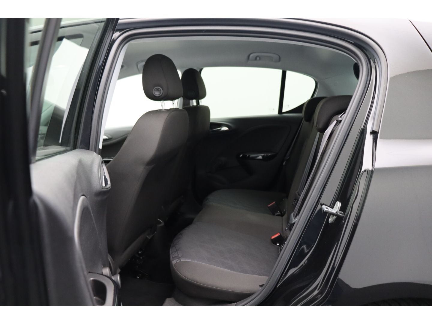 Fahrzeugabbildung Opel Corsa E 1.4 120 Jahre SHZ AppleCP
