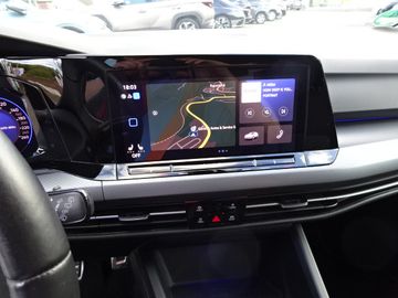 Fotografie 24 des VW Golf VIII 1.5 TSI Active*Navi*LED*SHZ*Alu16Zoll