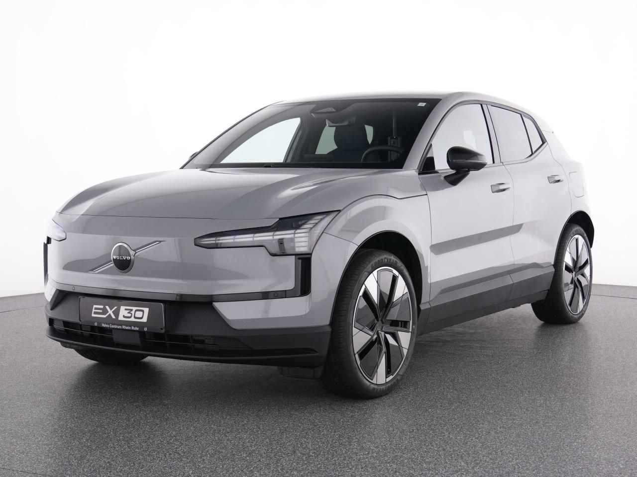 Volvo EX30 Extended Range Plus+WINTERPAK+ imagem 2