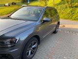 Volkswagen VW Tiguan Highline RLine 4M | Pano ACC Massage - Volkswagen Tiguan: Rline