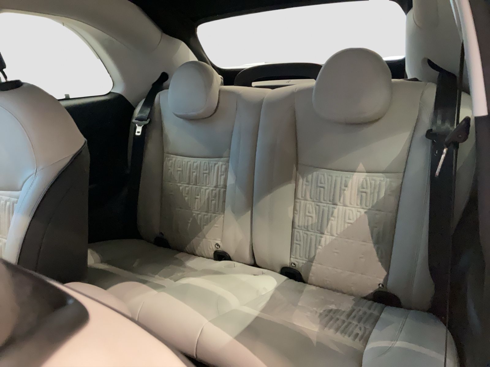 Fahrzeugabbildung Fiat 500e Cabrio LA PRIMA