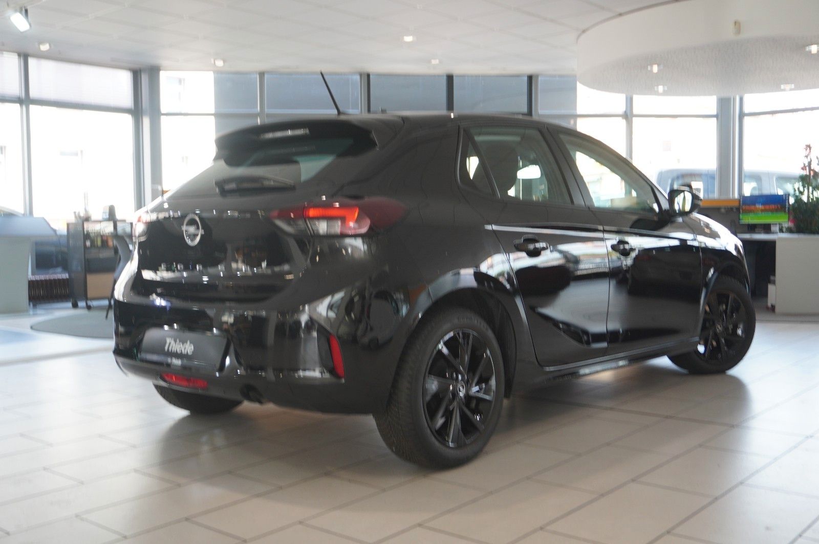 Fahrzeugabbildung Opel Corsa 1.2 MIRROR-LINK/SHZ/PDC/KAMERA/ALU16/LHZ