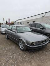 BMW 520i  Reihensechszylinder - BMW 520 aus 1991