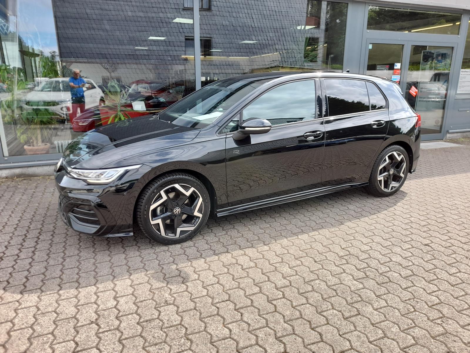 Volkswagen Golf VIII Lim. 1.5 eTSI 110 kW R-Line