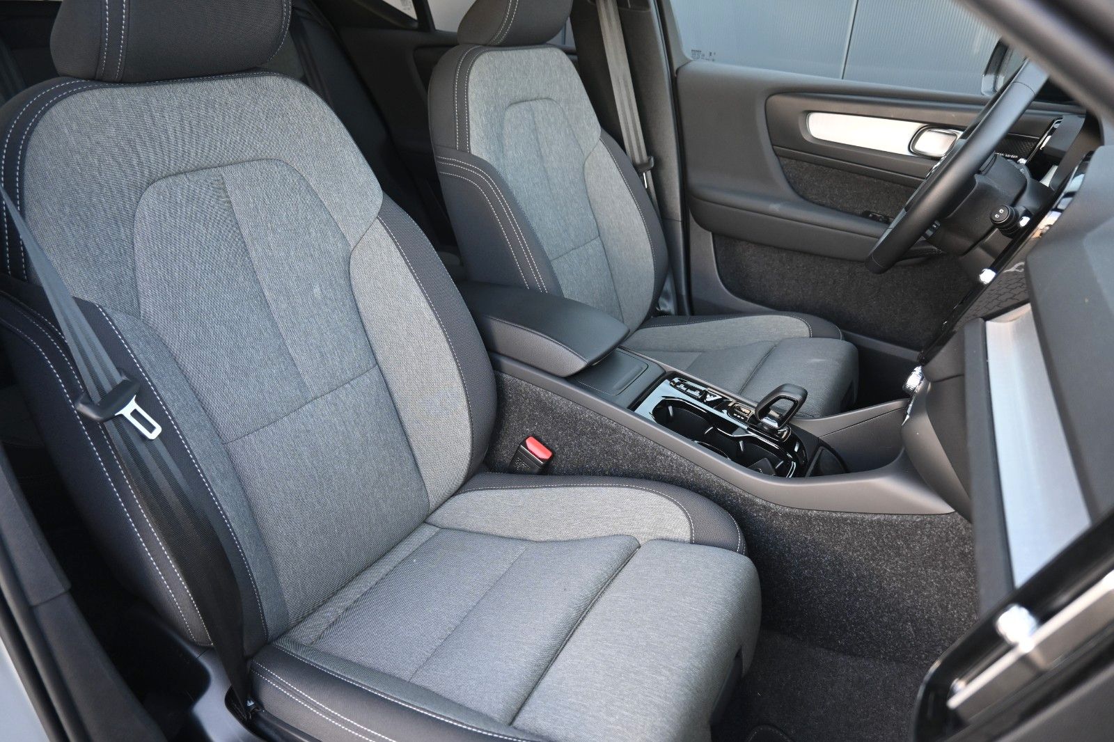 Fahrzeugabbildung Volvo XC40 B3 Plus Dark*FSHZG*360°*ACC*PIXEL