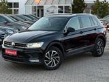 Volkswagen Tiguan 2.0 TDI Sound*8-FACH*BCM*SHZ*GRA*MFL*NAVI - VW Tiguan Gebrauchtwagen in Augsburg