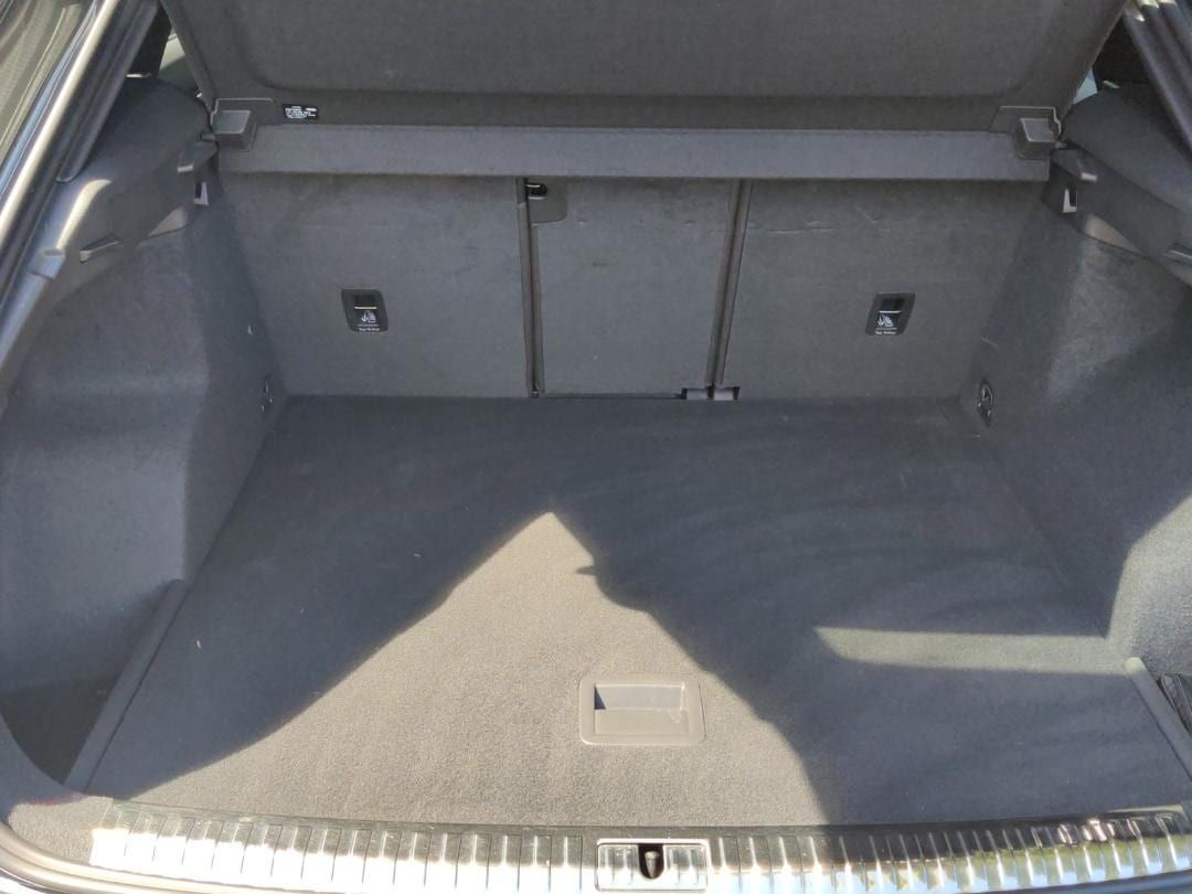 Fahrzeugabbildung Audi Q3 35 1.5 TFSI S-Line AHK,Kamera,LED,Navi,SHZ,LM