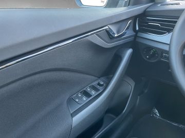 Skoda Kamiq 1.0 TSI DSG Essence *KLIMA*ALU*SHZ*DAB