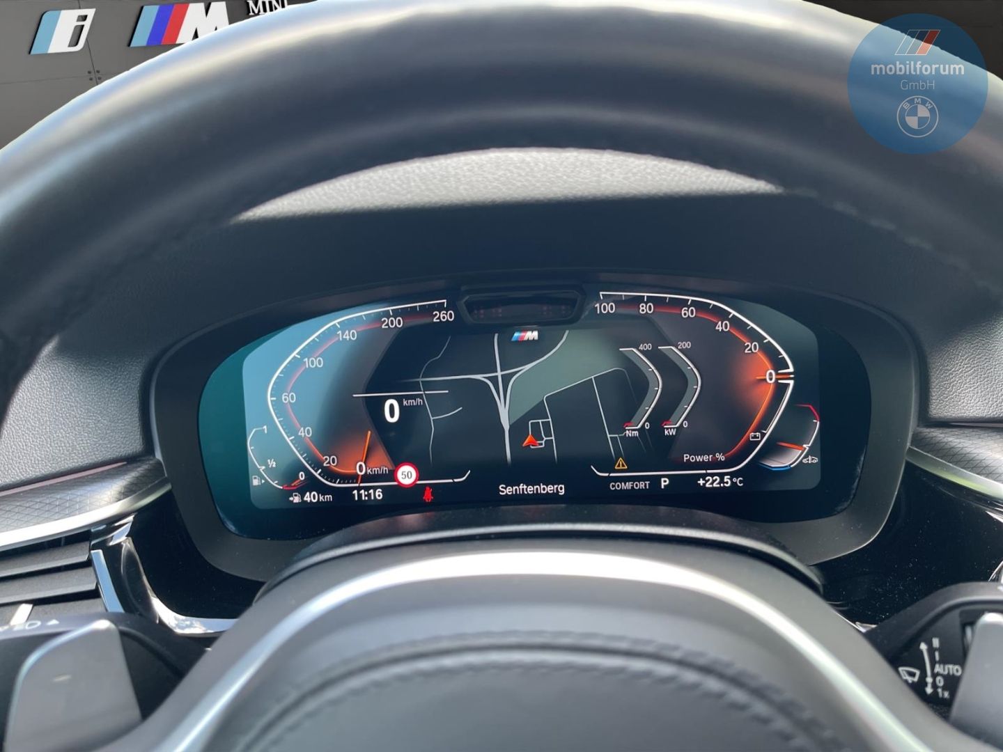 BMW 530 i Touring M-Sport AHK StandHZG Panorama foto 8