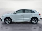 Audi Q3 2.0 TFSI quattro - Audi Q3 mit Benzin-Antrieb: Geländewagen, 2.0