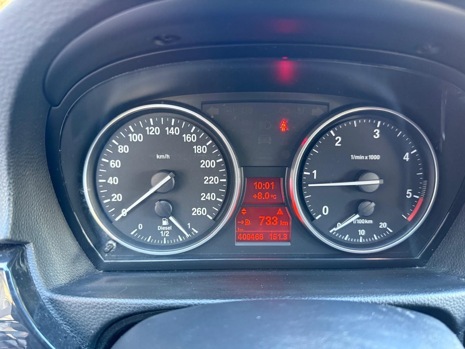 BMW 330 2010 — photo 12