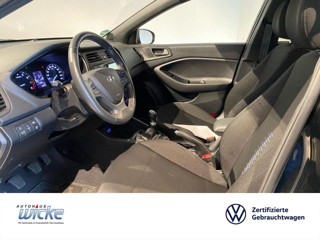 i20 1.2 Passion + KLIMA NAVI LENKRADHEIZUNG REAR