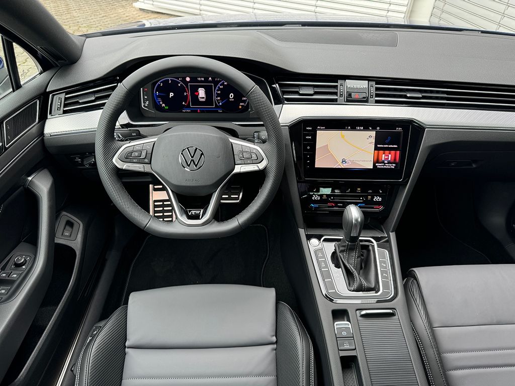 Passat Variant 2.0 TDI R-LINE *DCC*AHK*STDHZG*