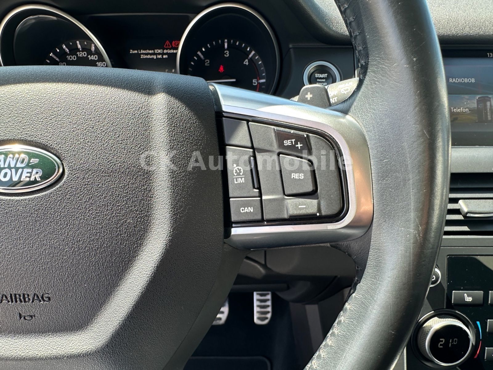 Fahrzeugabbildung Land Rover Discovery Sport 2.0 TD4 SE AWD/Navi/Bi-Xenon/Kam
