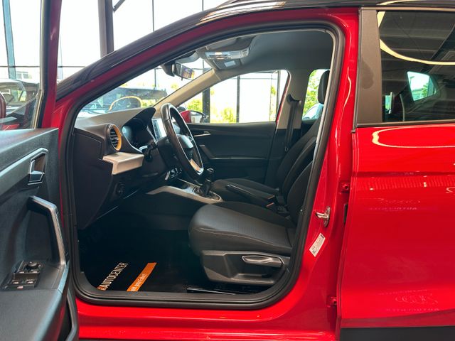 MYAUTOCENTER – Gebraucht- und Jahreswagen mit Werkstattservice in Pfaffenhofen Seat Arona *1.Hand*19%*Tempo*Navi*Spurass*LED*