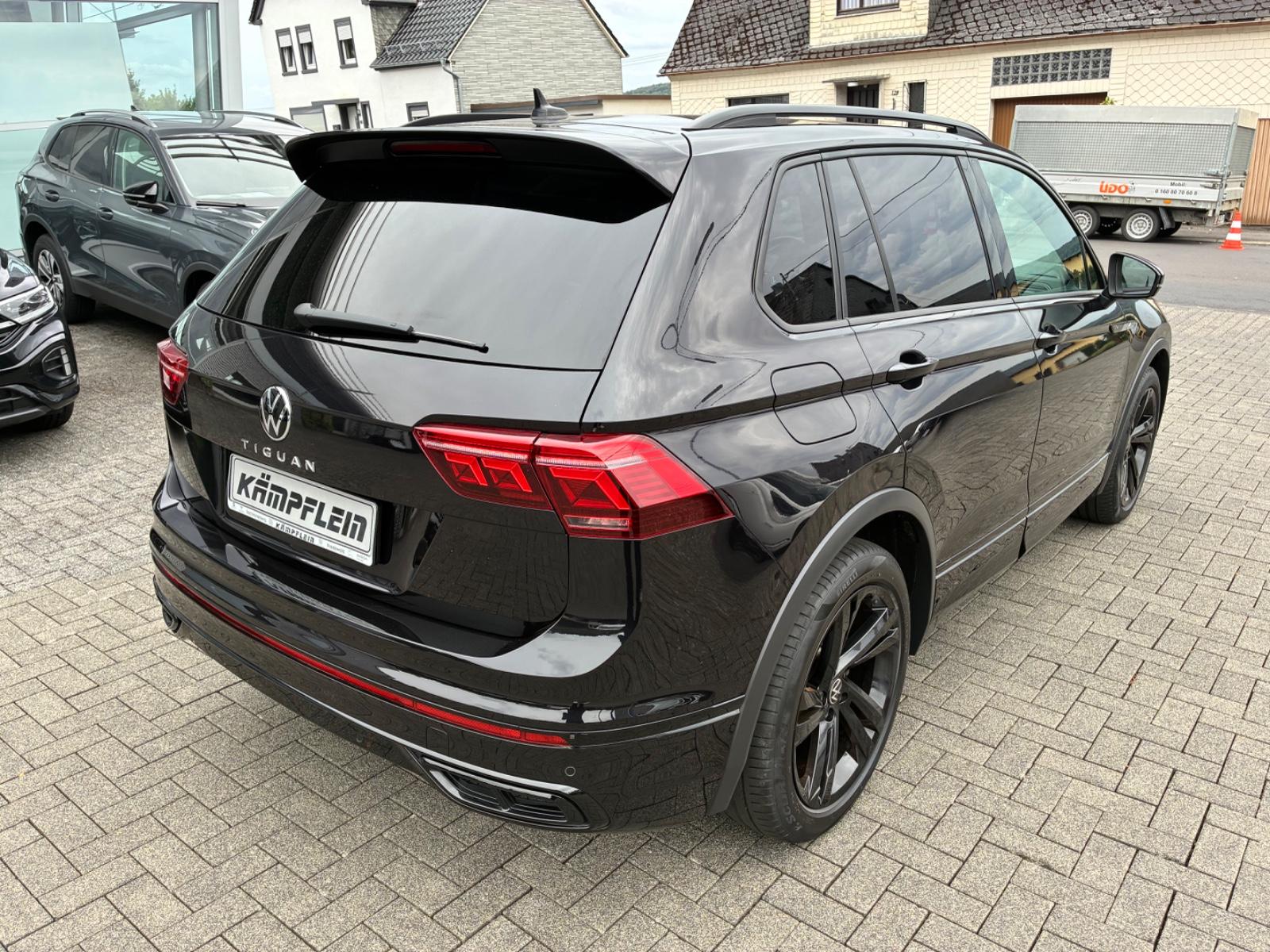 Volkswagen Tiguan R-Line KAMERA KLIMA SITZHEIZUNG NAVI