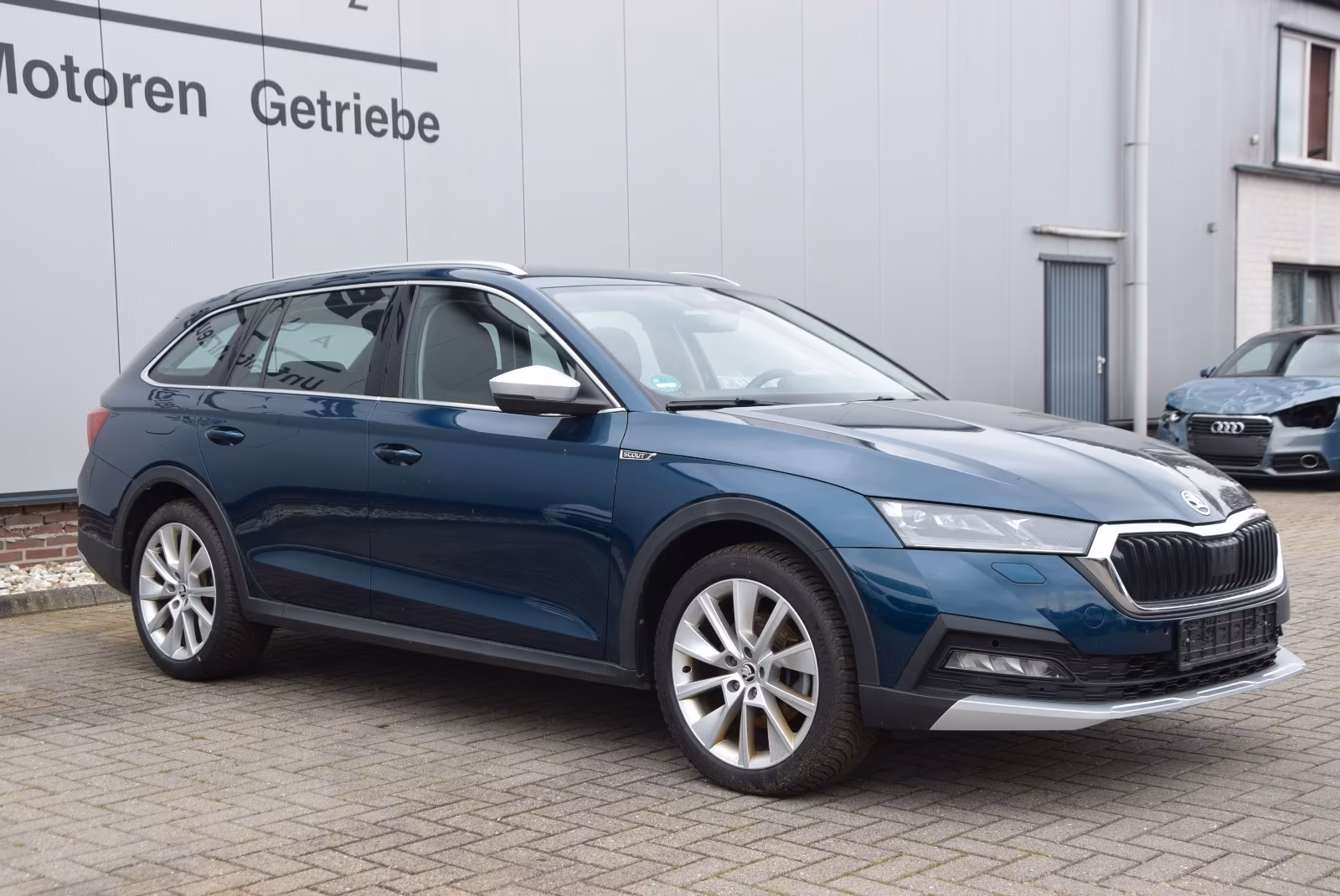 Skoda Octavia Combi Scout 4x4 DSG, Navi, LED