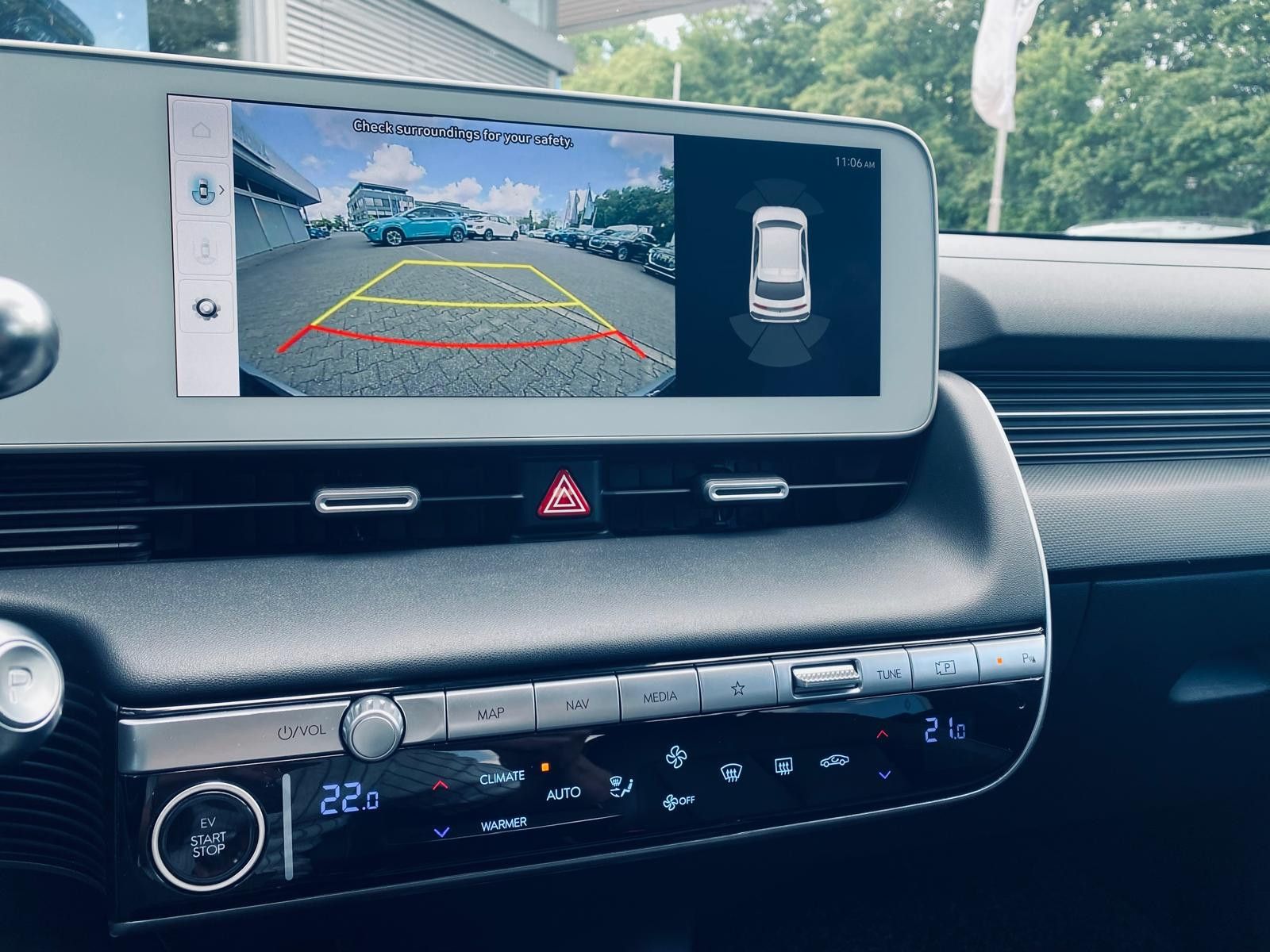 Fahrzeugabbildung Hyundai Ioniq 5 Techniq 4WD WERG.+NAVI+LED+SHZ+KAM+ACC+