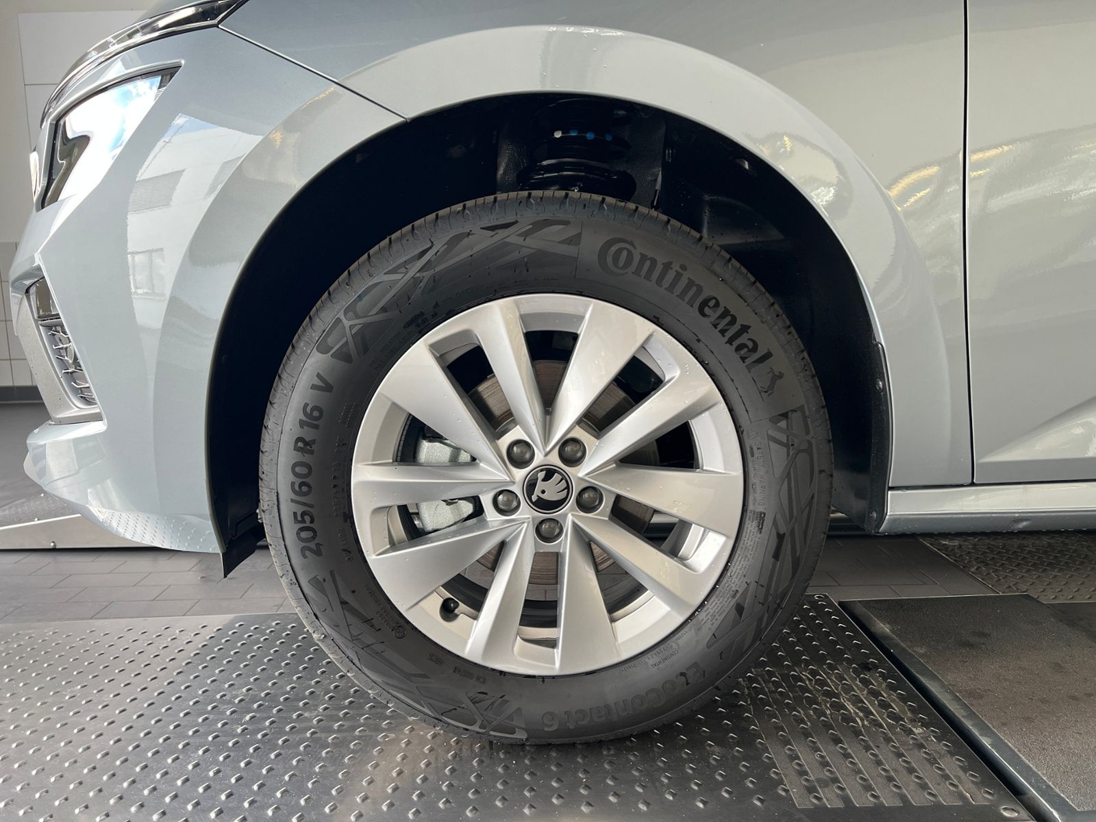 Fahrzeugabbildung SKODA Kamiq Selection 1.0 TSI DSG *AHK, ACC, LED, Kame