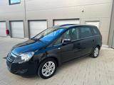 Opel Zafira B Sport - Opel Zafira: Sport