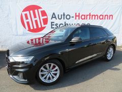 AUDI Q8 50 TDI quattro S-LINE competition plus Matrix AUDI Q8 50 TDI quattro S-LINE competition plus Matrix