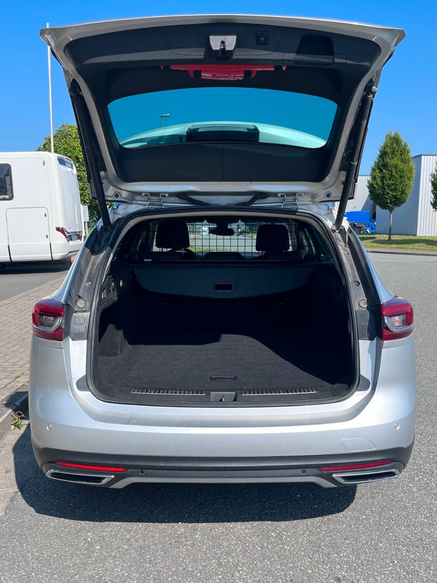 Fahrzeugabbildung Opel Insignia Sports Tourer Country 4x4 - LED, Kamera