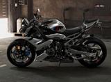 BMW M 1000 R