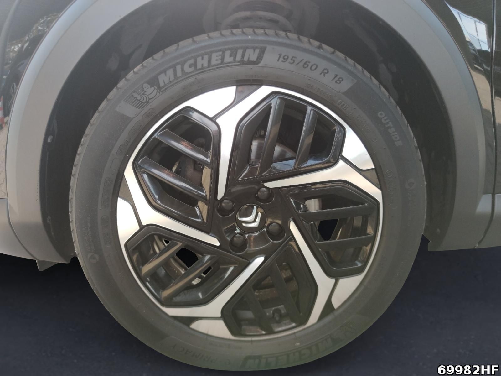 Fahrzeugabbildung Citroën C4 X 1.2 PureTech 130 Max (EURO 6e)